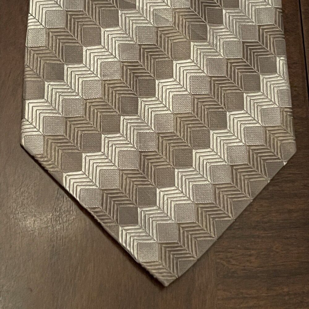 Nubio Collezione Esclusivo Gray 100% Imported Silk Made In China